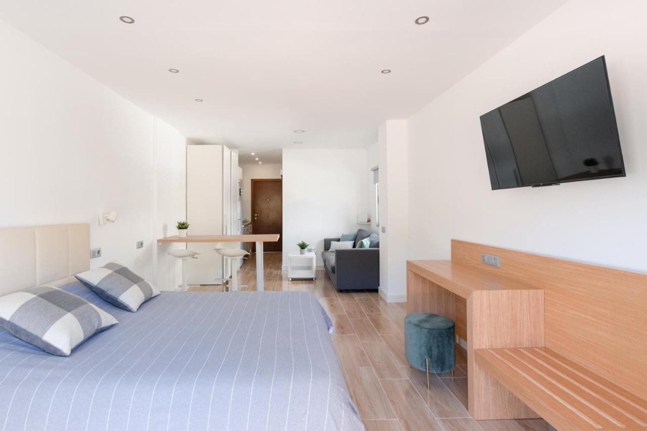 Palmeras Playa Studio: Pools, Beach, Sun & Shore Пуерто де ла Крус Екстериор снимка