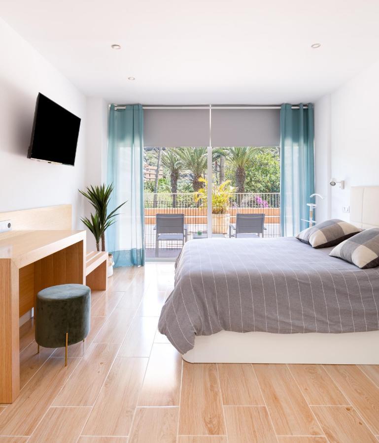 Palmeras Playa Studio: Pools, Beach, Sun & Shore Пуерто де ла Крус Екстериор снимка